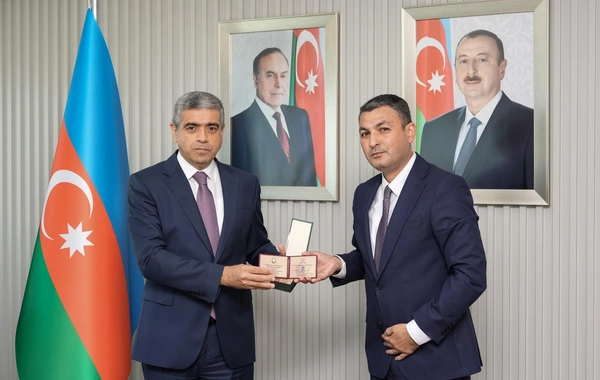 ƏƏSMN-in təltif edilmiş əməkdaşlarına vəsiqələr və medallar təqdim olunub