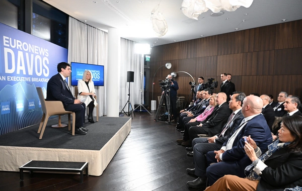 Президент Ильхам Алиев в Давосе принял участие в мероприятии "Завтрак с руководством Азербайджана"