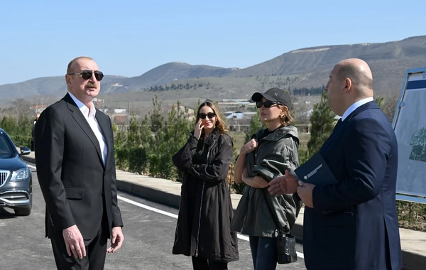 Президент Ильхам Алиев ознакомился с работами, проделанными в селе Ходжавенд