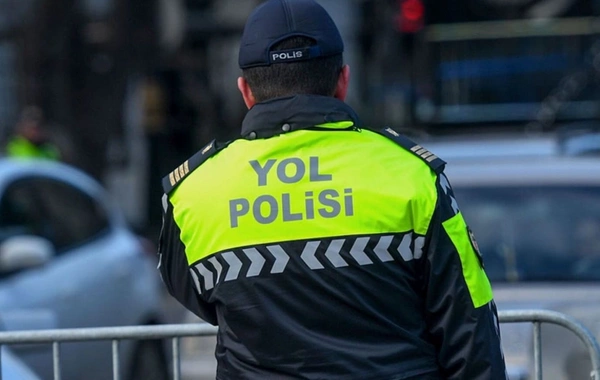 Yol polisi təhlükəsizliyin təmin olunması üçün gücləndirilmiş rejimdə xidmət aparır