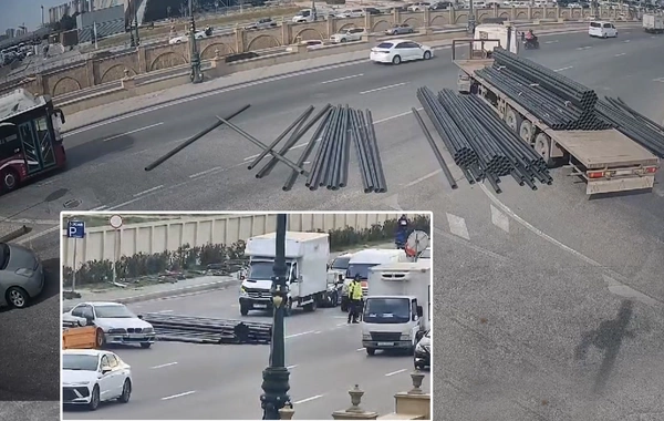 На Багировском мосту груз выпал из машины на дорогу