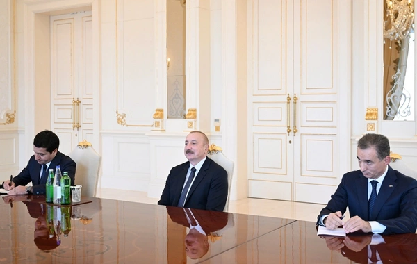 İlham Əliyev Rumıniya Parlamenti Senatının sədrini qəbul edib