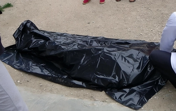 Restoranda meyit tapılıb