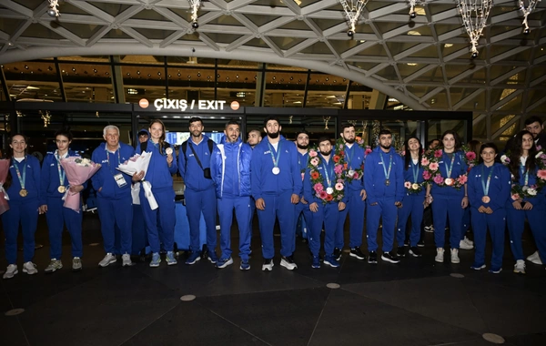 İslamiadada çıxış edən Azərbaycan idmançıları Vətənə dönüblər