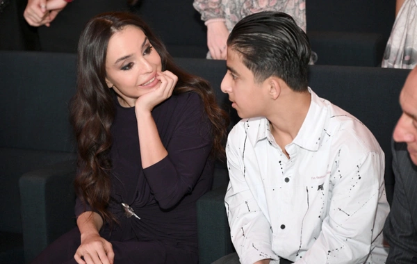 Leyla Əliyeva və Alyona Əliyeva  mükafatlandırma mərasimində iştirak ediblər