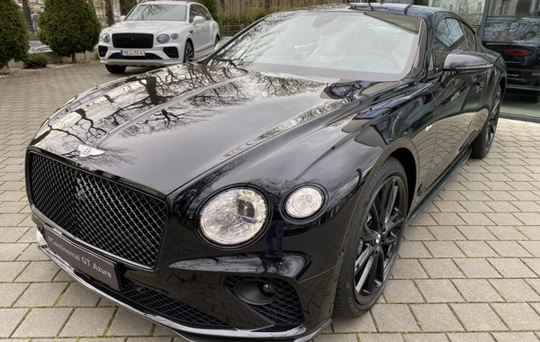 Tanınmış rəqqasə ona 40 milyonluq "Bentley" alan ərindən boşanır