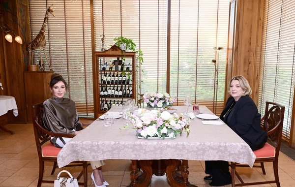 Tbilisidə Mehriban Əliyevanın şərəfinə lanç verilib