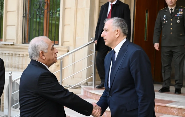 Али Асадов посетил посольство Грузии в Азербайджане