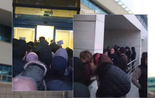 Yeni klinikanın qarşısında İZDİHAM - Bu dəfə nə baş verir?