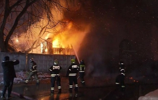 Moskvanın mərkəzində güclü yanğın: Ölənlər və yaralananlar var