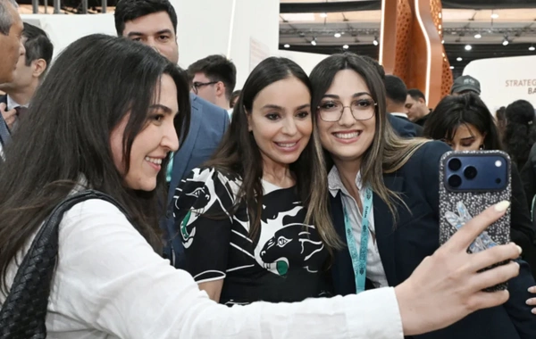 Leyla və Arzu Əliyevalar "Urban Expo" sərgisi ilə tanış olublar