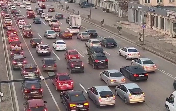Bakının bir sıra yollarında tıxac var