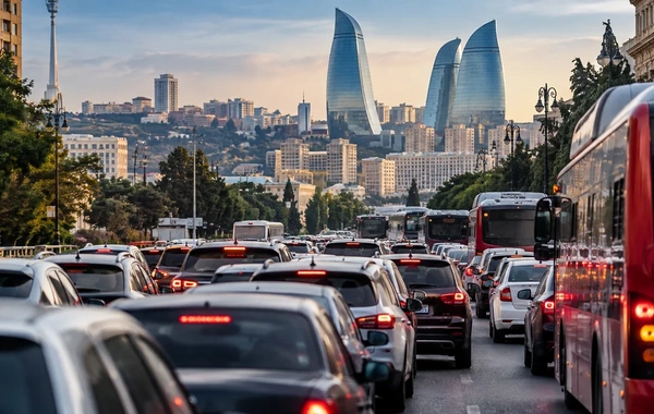 Şəhər böyüyür, yollar daralır: Paytaxtda hərəkəti çətinləşdirən əsas səbəb nədir?