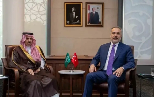 Hakan Fidan səudiyyəli həmkarı ilə regional gərginlikləri müzakirə edib
