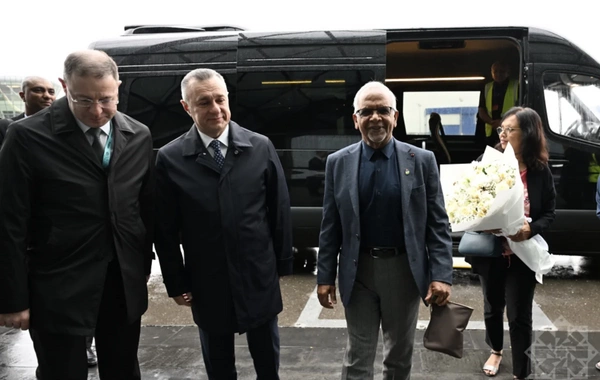 Mavriki Prezidenti Azərbaycana səfərə gəlib