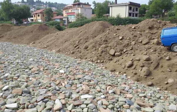 Qobuda sürüşmə baş verib