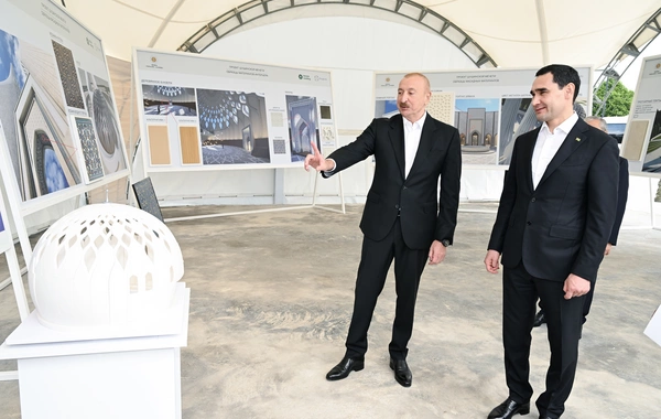 Azərbaycan və Türkmənistan prezidentləri Şuşa məscidində tikinti işlərinin gedişi ilə tanış olublar