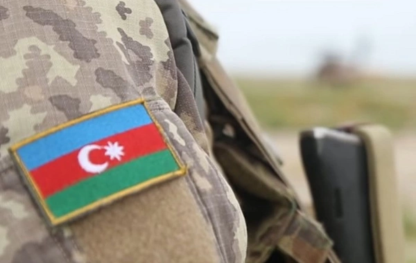 Xidmətdən buraxılan hərbi qulluqçular üçün işdən çıxarma pulu dəyişib