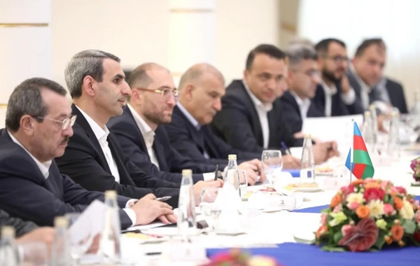 Azərbaycan və İranın dəmir yolu rəsmiləri Astara Terminalındakı tikinti işi ilə tanış olub