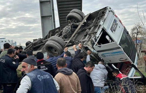 Türkiyədə  ağır yol qəzası: 5 ölü, 14 yaralı var