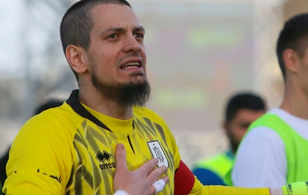 Neftçinin qapıçısı Emil Balayev: Meydana çıxan hər oyunçu futbol fəlsəfəmizi bilir