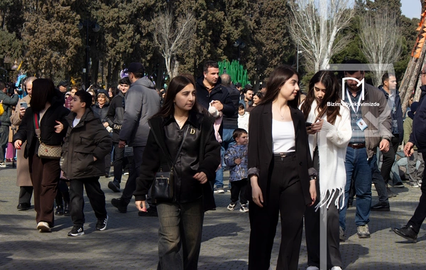 Bakı bulvarı baharı fərqli ab-havada qarşılayır
