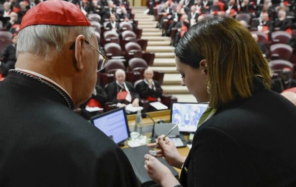 Papa Fransiskin üzüyü və möhürü ləğv edildi
