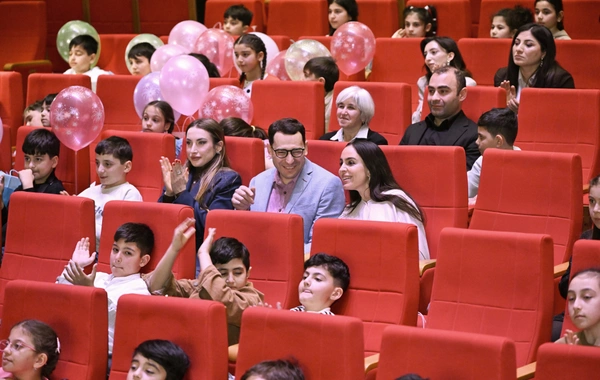 В Гянджинском драмтеатре состоялась премьера анимационного сериала "Иси и Пити"