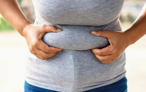 Неожиданный фрукт, который спасает от жира на животе и боках