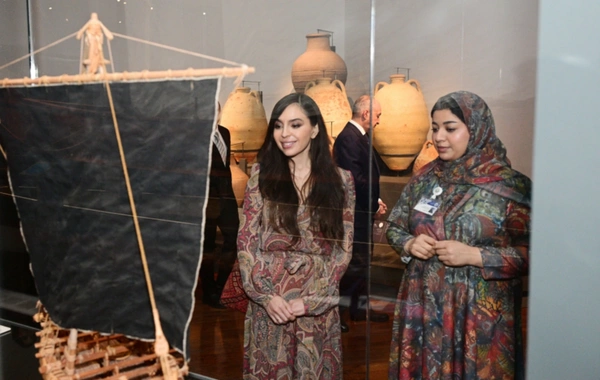 Вице-президент Фонда Гейдара Алиева Лейла Алиева посетила Национальный музей Омана и рынок Матрах в Маскате