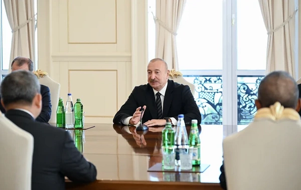 Состоялась встреча Президента Азербайджана с премьер-министром Камбоджи в расширенном составе