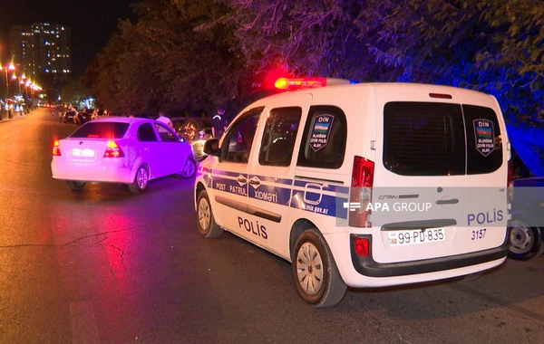 Bakıda moped "Prius"a çırpıldı, xəsarət alanlar var