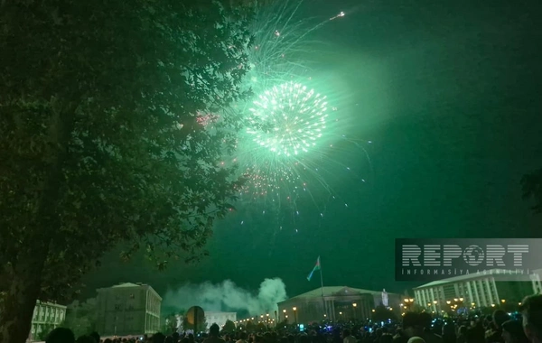 Naxçıvanda Zəfər Günü münasibətilə möhtəşəm atəşfəşanlıq olub