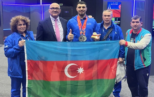 Dünya çempionatı: Azərbaycan ağırlıqqaldıranı gümüş medal qazanıb