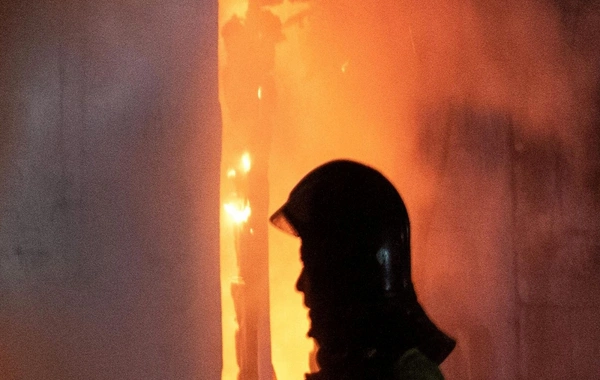 Azərbaycanda DƏHŞƏT - Bir-birinə bitişik 4 ev yandı