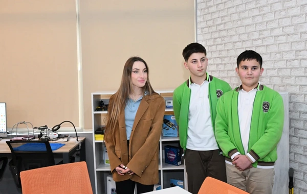Leyla Əliyeva və Alyona Əliyeva Qubada internat tipli ümumtəhsil məktəbini və STEAM mərkəzini ziyarət ediblər
