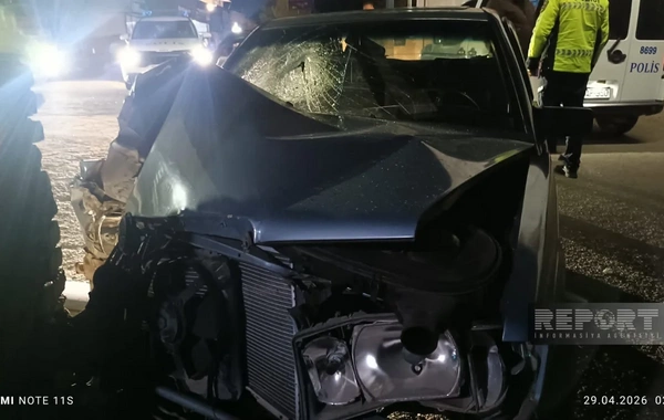 Tovuzda avtomobil divara çırpılıb, üç nəfər xəsarət alıb