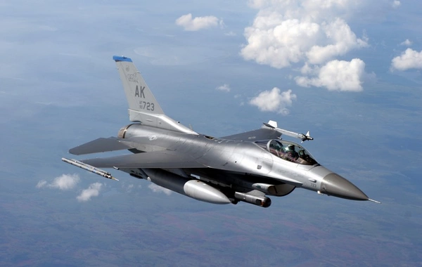 Niderland F-16 qırıcılarının son partiyasını Ukraynaya göndərib