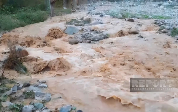 Naxçıvanda bir sıra çaylardan sel keçib