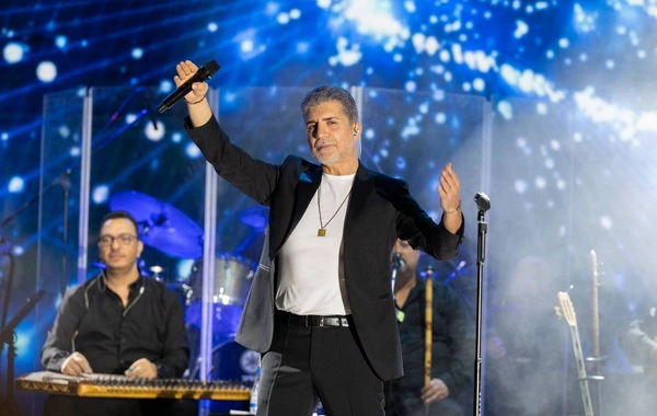 Bakıda konsert verən Özcan Deniz: Tamaşaçıların sevgisi məni dərindən təsirləndirdi