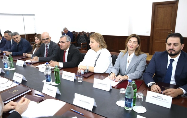 AHİK ilə Mediasiya Şurası arasında birgə əməkdaşlığa dair memorandum imzalanıb
