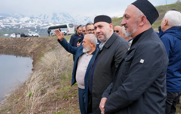 Bir qrup din xadimi Naxçıvanda tarixi abidələrlə tanış olub