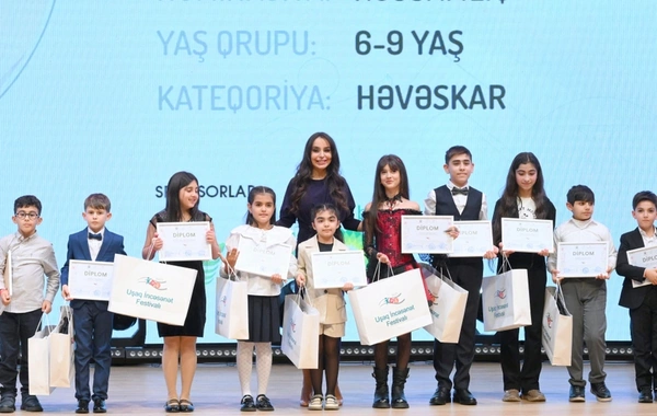 Leyla Əliyeva və Alyona Əliyeva  mükafatlandırma mərasimində iştirak ediblər