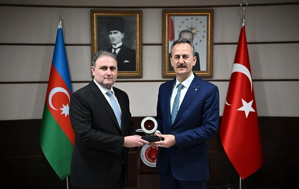 Vüqar Mustafayev Ankarada Yaşar Gülərlə müzakirələr aparıb