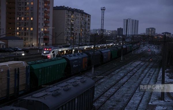 Ermənistana Rusiya taxılı daşıyan yük qatarı Xırdalan Dəmiryol Stansiyasından yola düşür