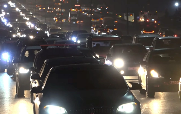 Споры вокруг автобусной полосы на шоссе Баку - Сумгайыт не утихают