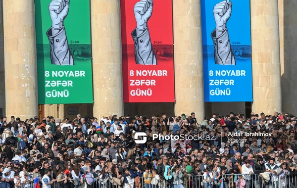 Bakıdakı hərbi paraddan maraqlı FOTOLAR