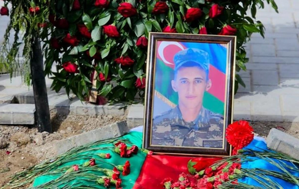 20 yaşlı oğlan əsgər yoldaşını "yetim" sözünə görə yatdığı yerdə güllələyib