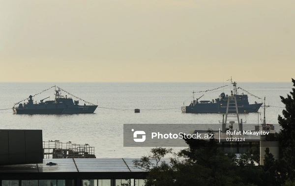 Bakıdakı hərbi paraddan maraqlı FOTOLAR