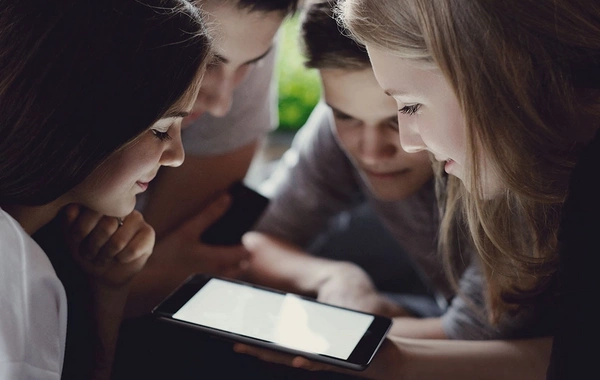 Ceyhun Məmmədov: Uşaqların sosial şəbəkələrdə uyğunsuz materiallara əlçatanlığı cəmiyyəti narahat etməlidir